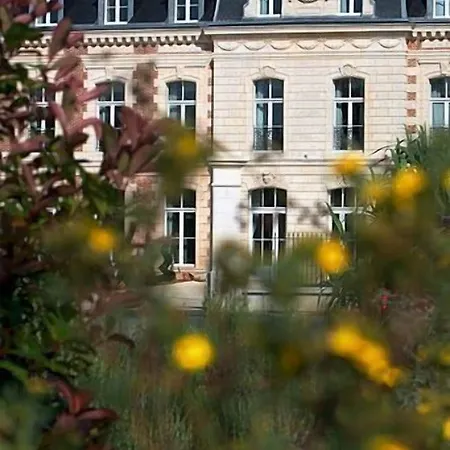 Et Du Château Hotel