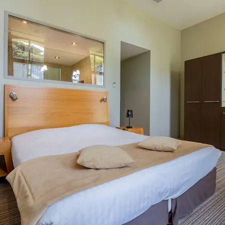 Et Du Château Hotel 3*