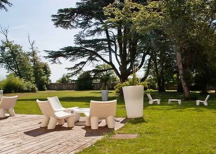 Et Du Chateau Hotel 3*